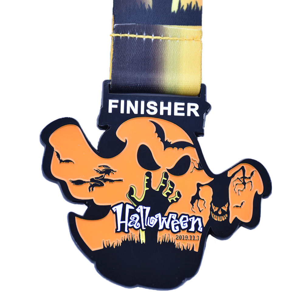 Halloween finisher ribbon medal